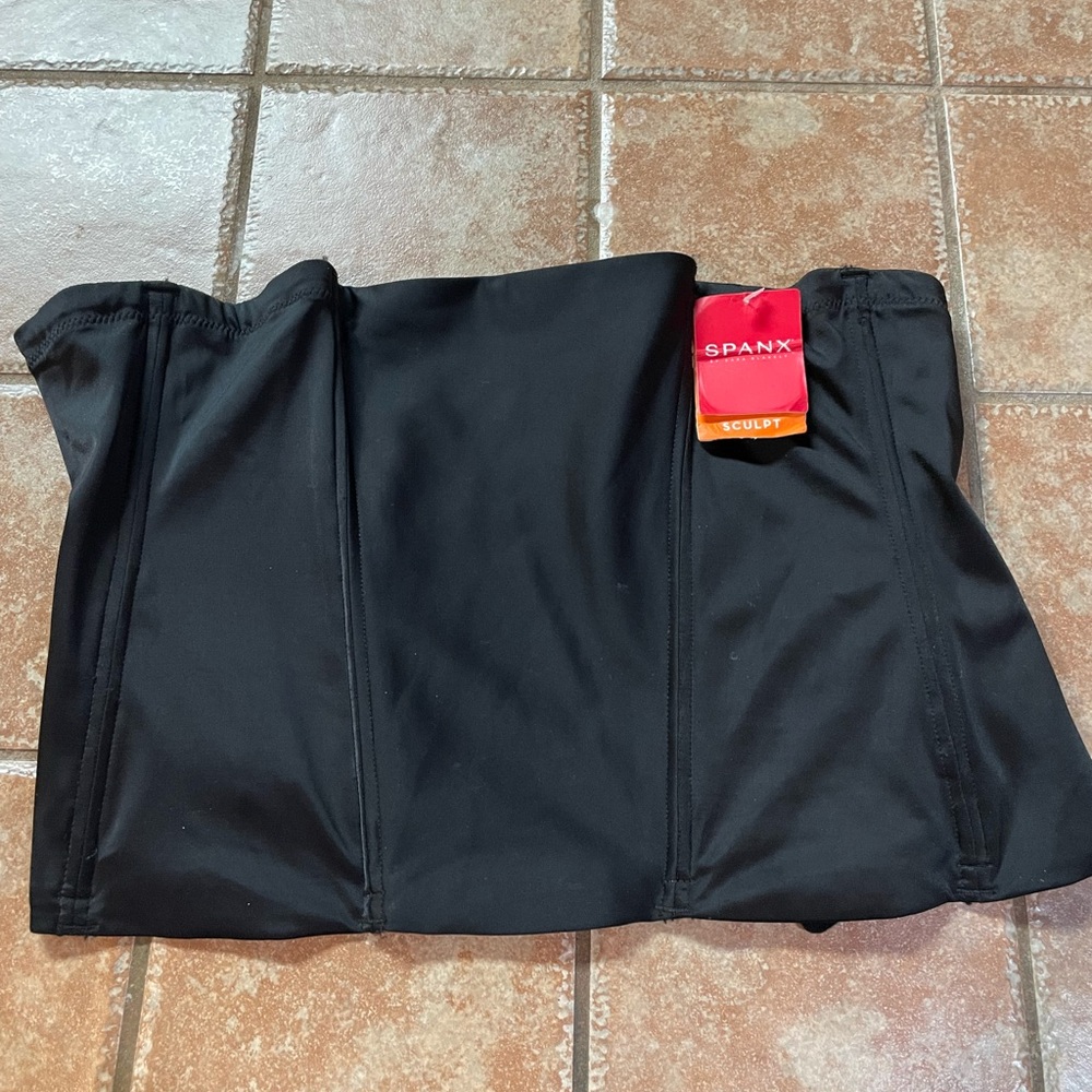 *NWT* Spanx Under Sculpture Waist Cincher